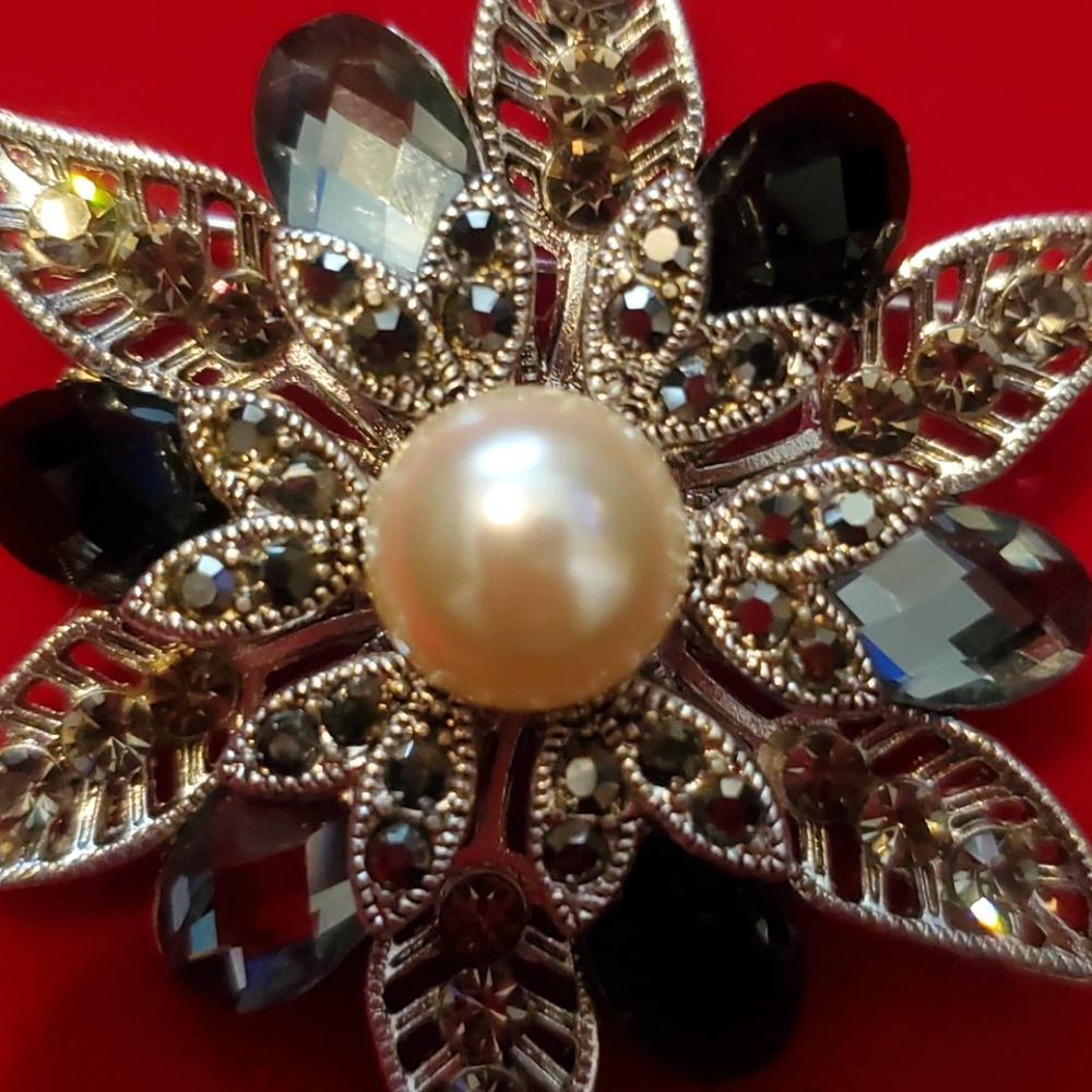 Brooch - Picture 6 of 6